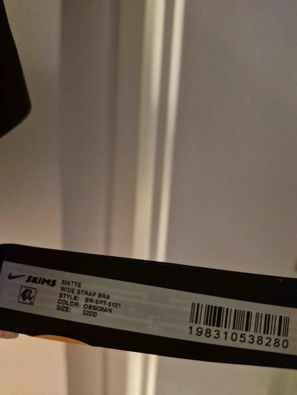 NIKE Skims Obsidian Black Sports Bra with Wide Straps - Picture 3 of 3
